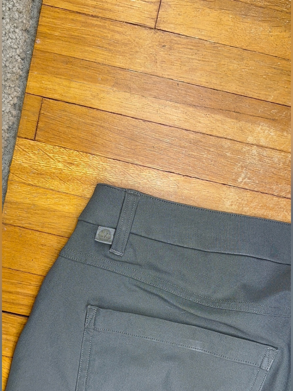 Lululemon Men’s ABC Warpstreme 5 Pocket Pants Olive Green Size 33x30 - Picture 12 of 16